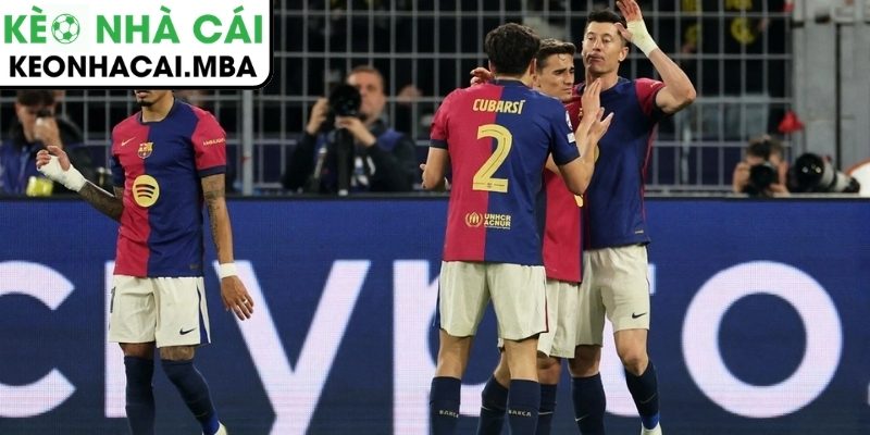 Hàng thủ Barcelona: Điểm trừ khó bỏ qua