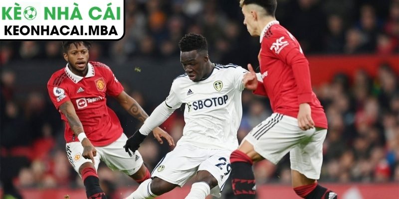 Hiệp 1 ác mộng của MU và cú đúp của Okafor